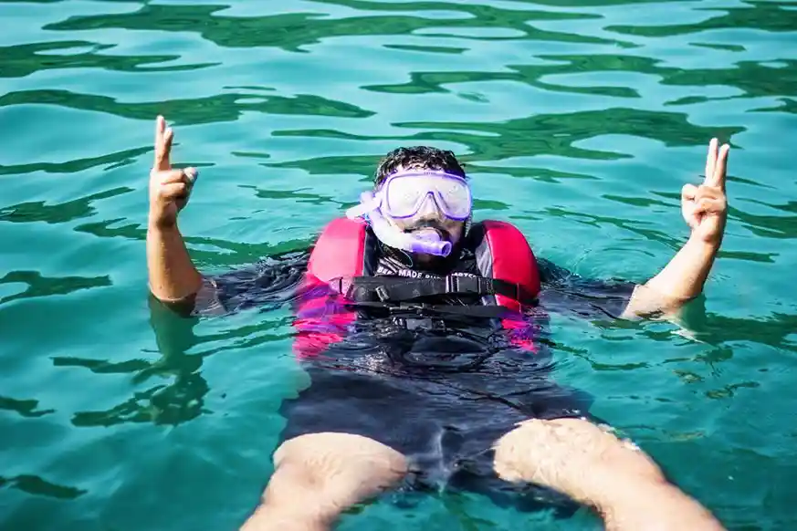 snorkelling in goa